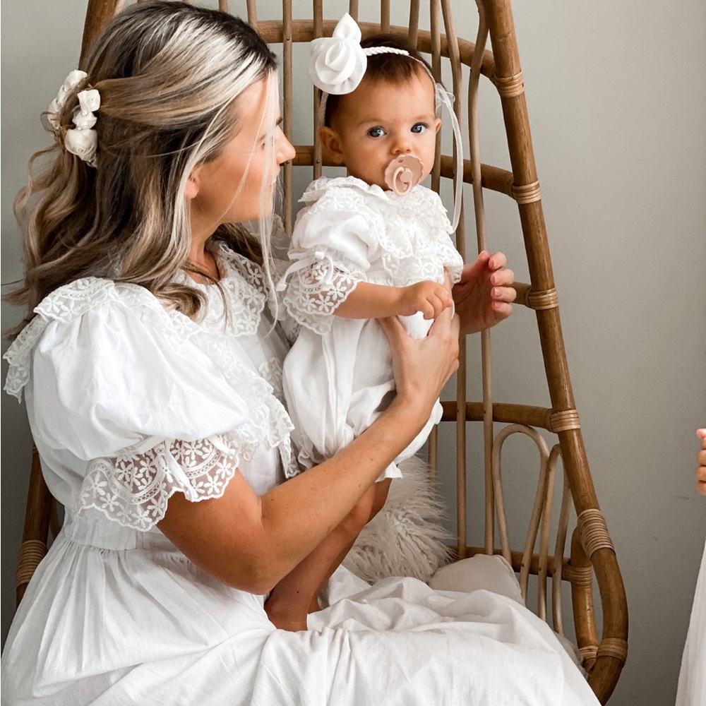 Petite Maison Kids Katherine Embroidered Linen Romper